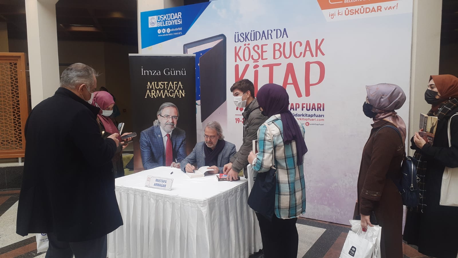 Üsküdar’da Köşe Bucak Kitap